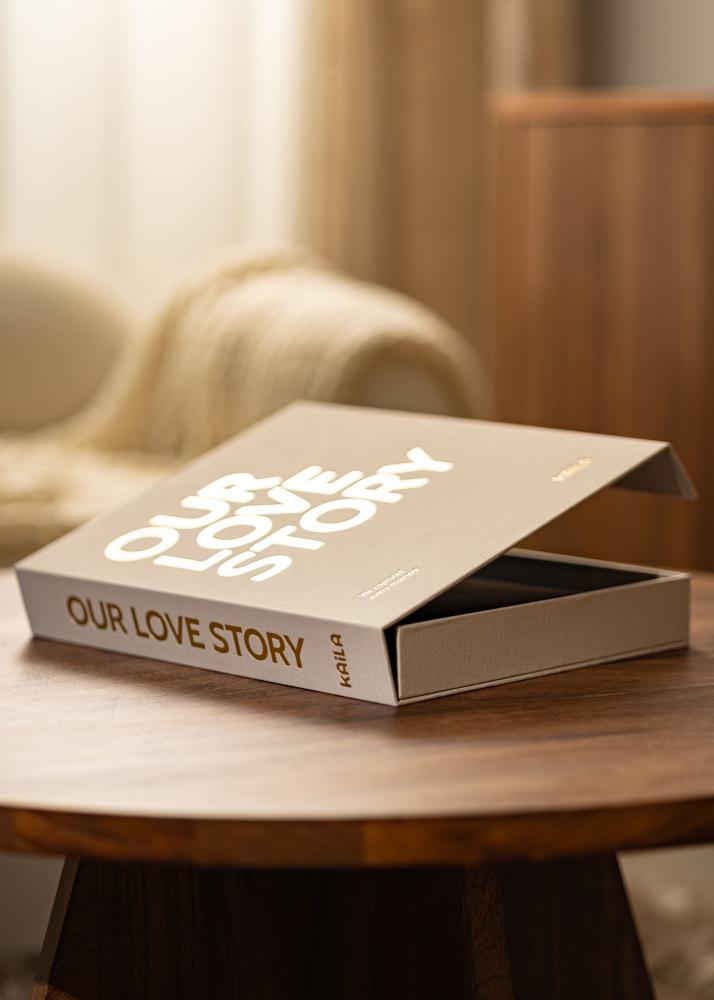 KAILA OUR LOVE STORY Creme - Coffee Table Photo Album (60 Czarne stron)