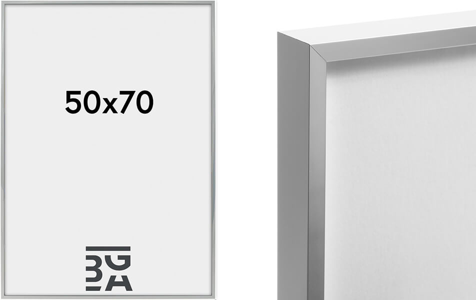 Zdjęcia eleganckiej srebrnej ramki